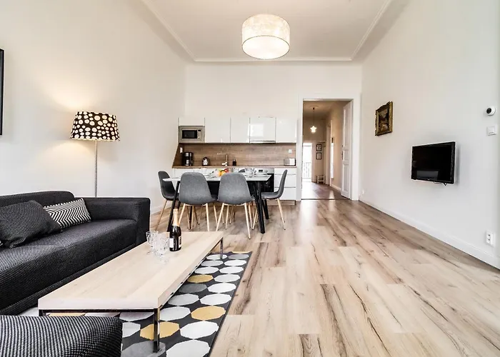Charles Bridge - 3 Bedroom Apartment - Old Town